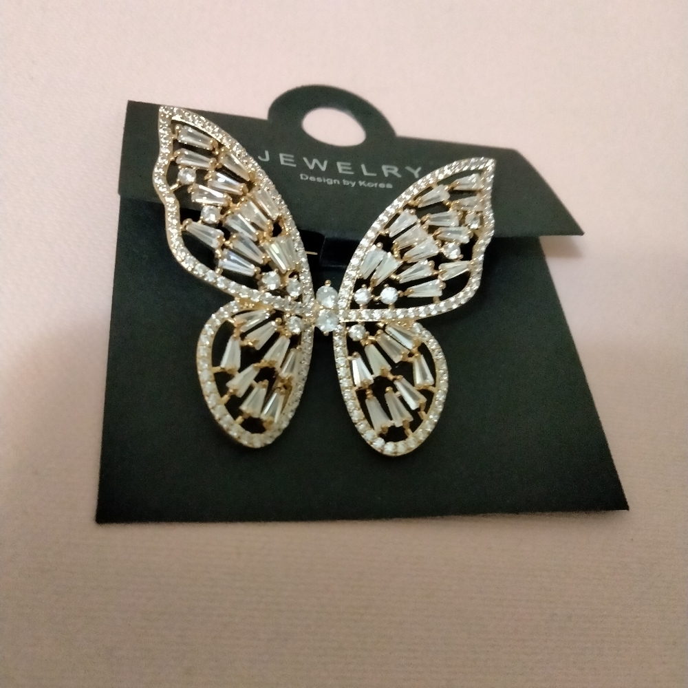 Beautiful Statement Simulated Diamond Butterfly B… - image 2